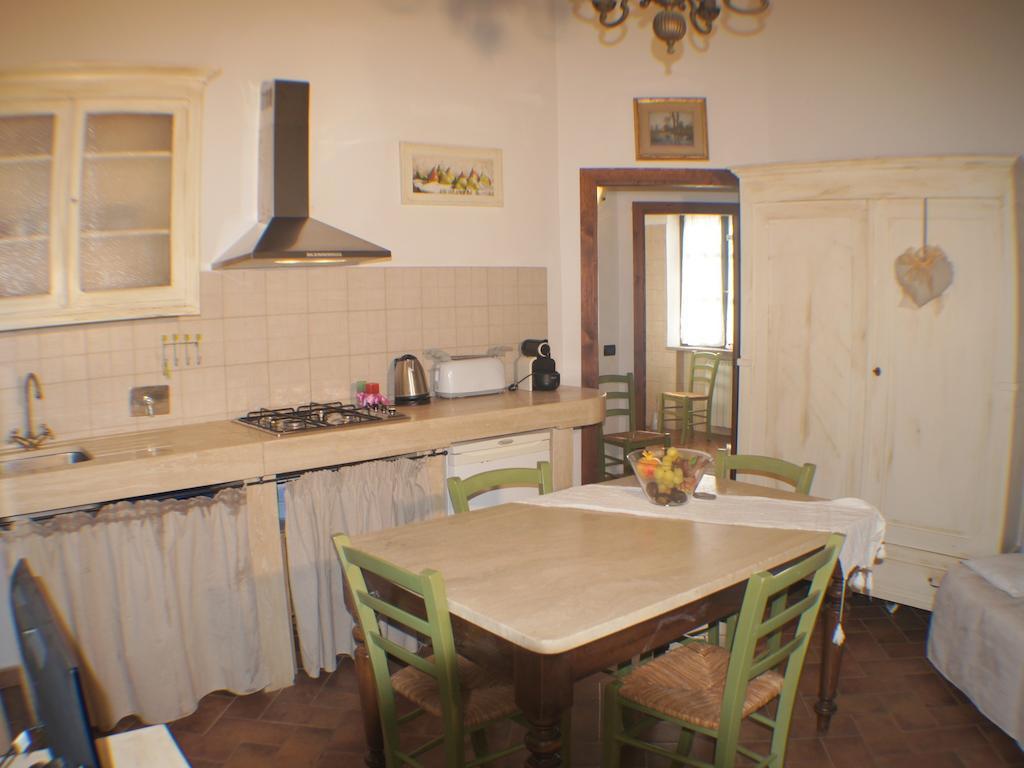 Appartamento Il Casolare Val Di Mare Riparbella Camera foto