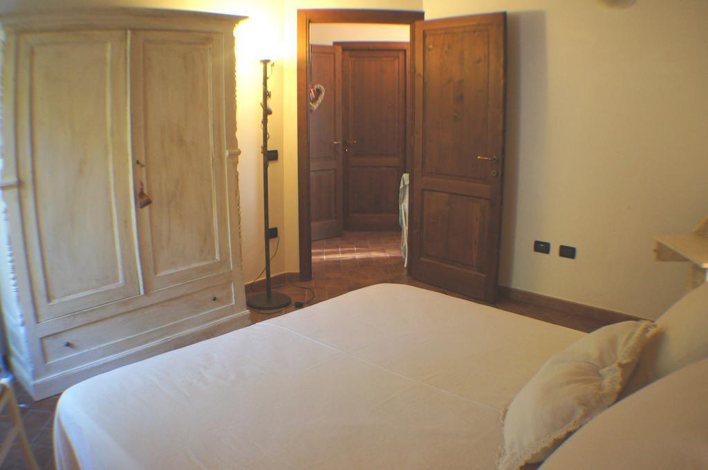 Appartamento Il Casolare Val Di Mare Riparbella Camera foto